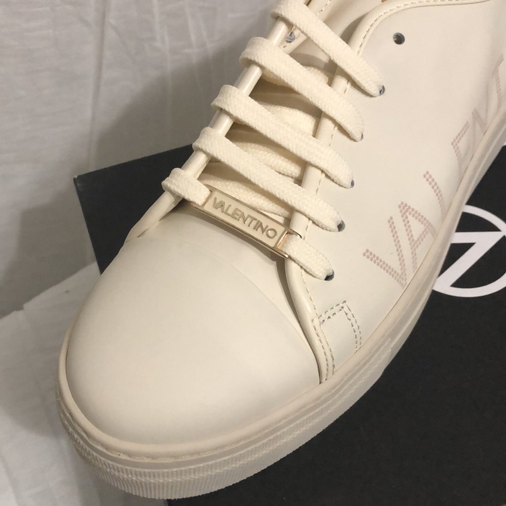 Valentino Dalia Cream Sneakers NWT size 10 - Picture 3 of 9